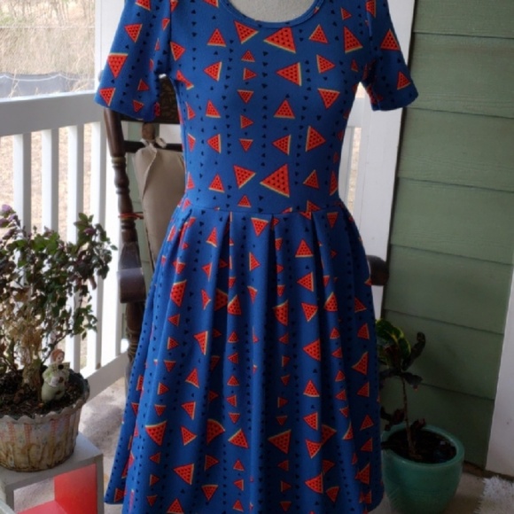 LuLaRoe Dresses & Skirts - Lularoe Amelia Dress